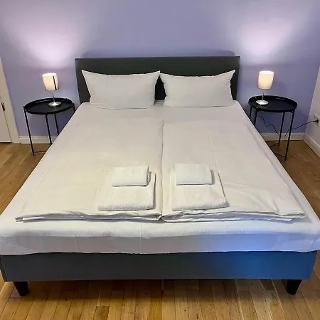 Beautiful In Bruesseler Kiez Appartement