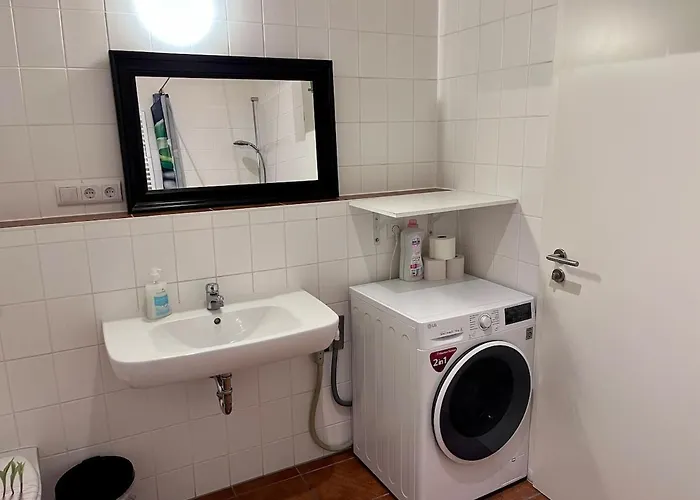 Beautiful In Bruesseler Kiez Apartament