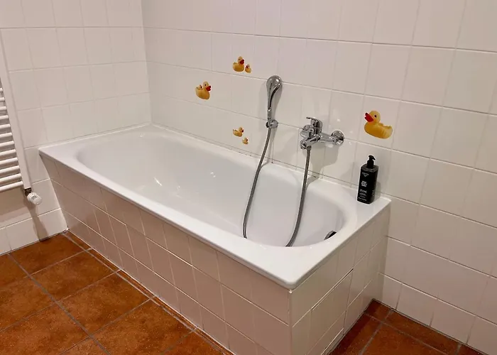 Beautiful In Bruesseler Kiez Lägenhet *